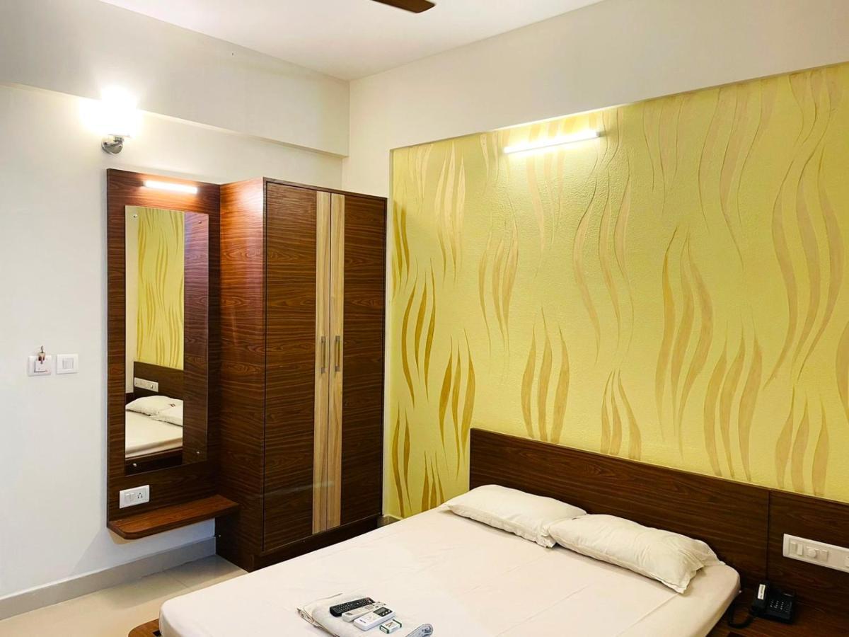 Hotel Radha Pangala Luaran gambar